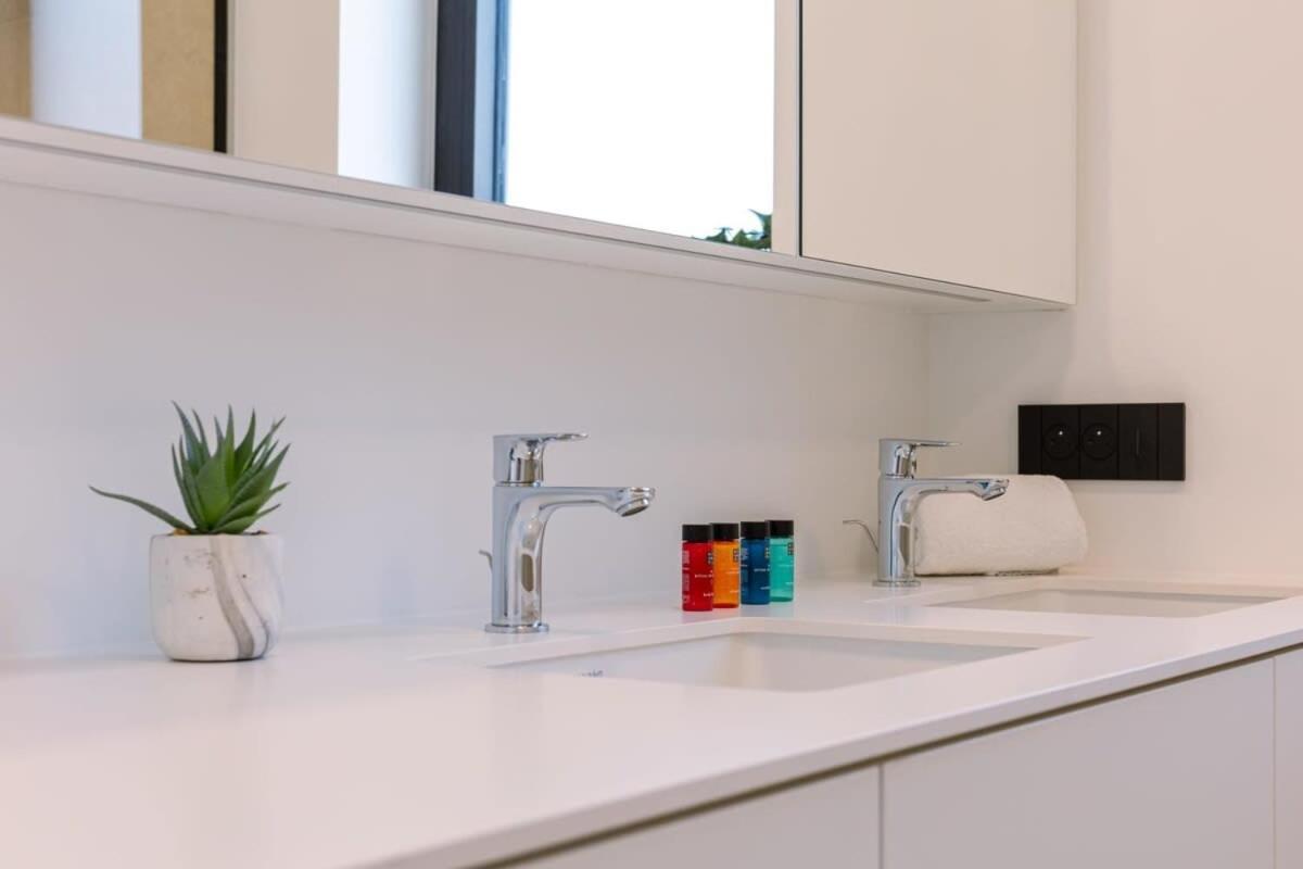 New, Luxurious And Modern Apartment With Private Parking Koksijde Dış mekan fotoğraf